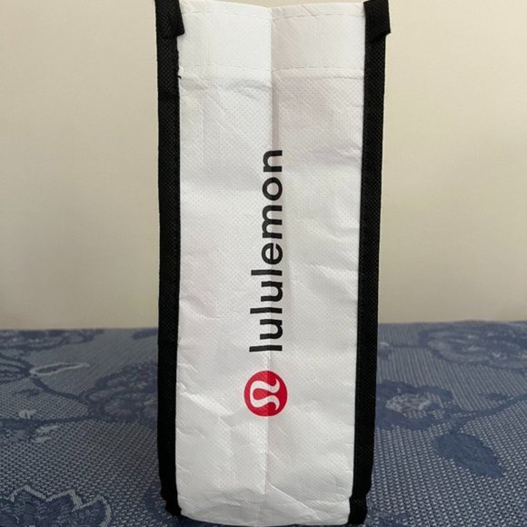 Lululemon Manifesto white, red, black & grey small reusable tote bag rare - Picture 5 of 6